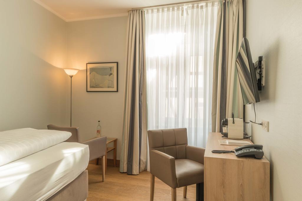 Romantik Jugendstilhotel Bellevue Трабен-Трарбах Екстериор снимка