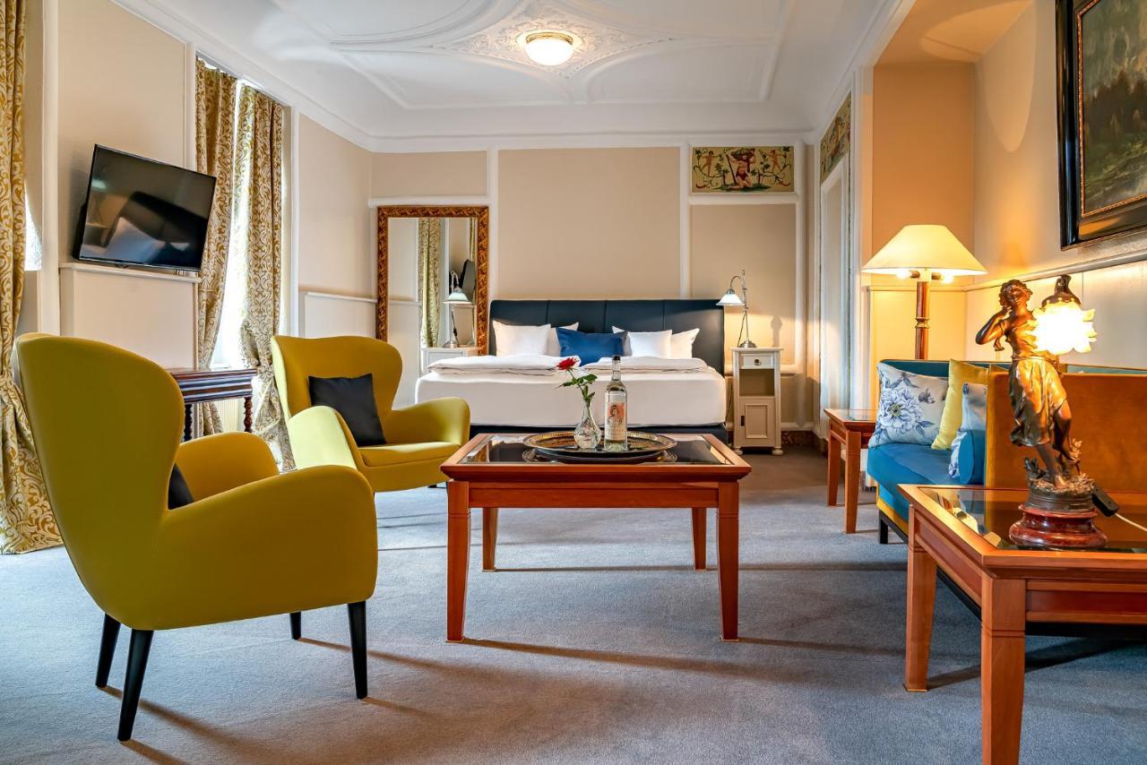 Romantik Jugendstilhotel Bellevue Трабен-Трарбах Екстериор снимка